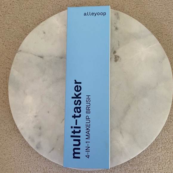 NIB Alleyoop Multi-Tasker Portable Makeup Brush | 4-in-1 Brushes - Picture 5 of 9